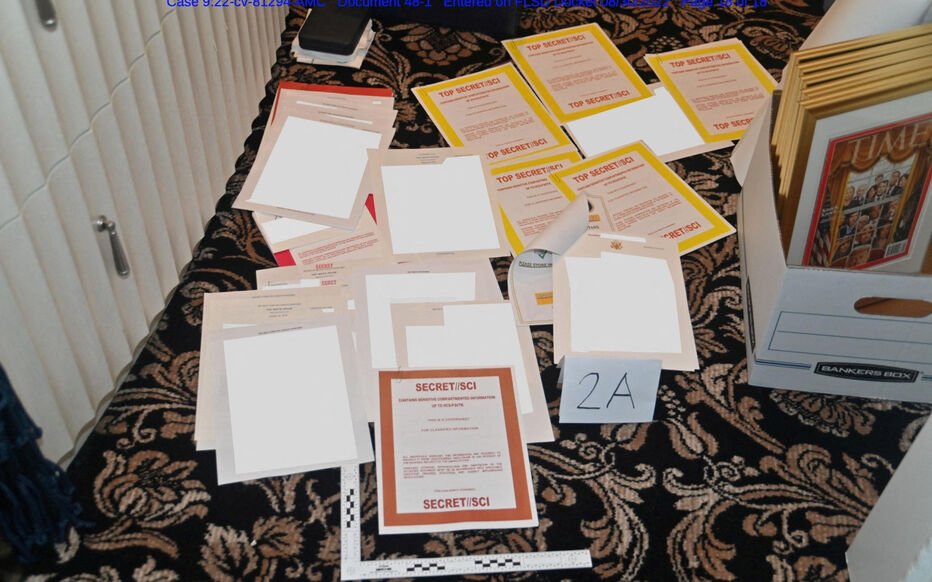 Des documents «probablement cachés» chez Trump pour freiner l'enquête  contre lui - Le Parisien