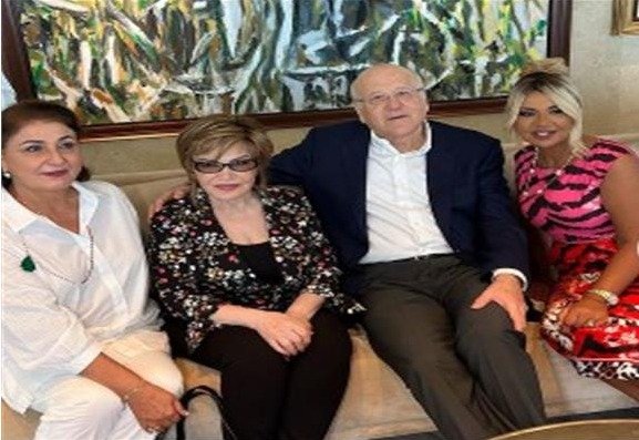 الرئيس ميقاتي مع الفنانة صفية العمري وبوسي شلبي 