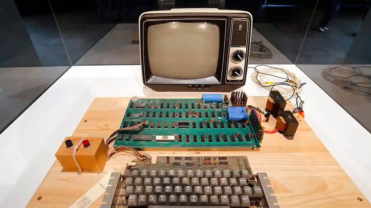 Apple-1