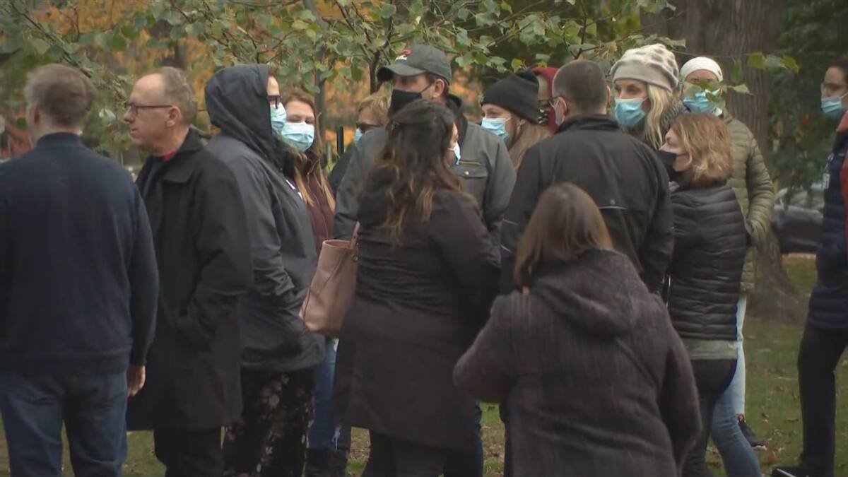 Mobilisation contre la fermeture temporaire de l'urgence de Lachine | TVA  Nouvelles