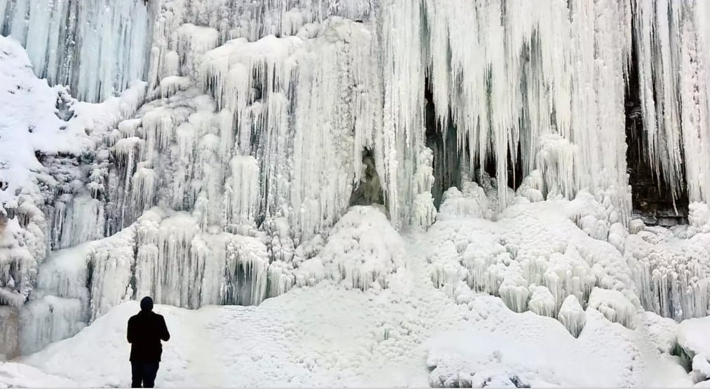 شلالات #هاملتون المتجمدة على بعد ساعة من #تورونتو